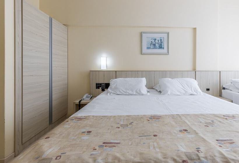 스탠다드 트리플 룸, Sagres Praia