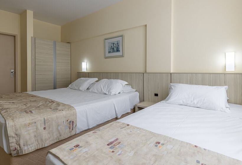 스탠다드 트리플 룸, Sagres Praia