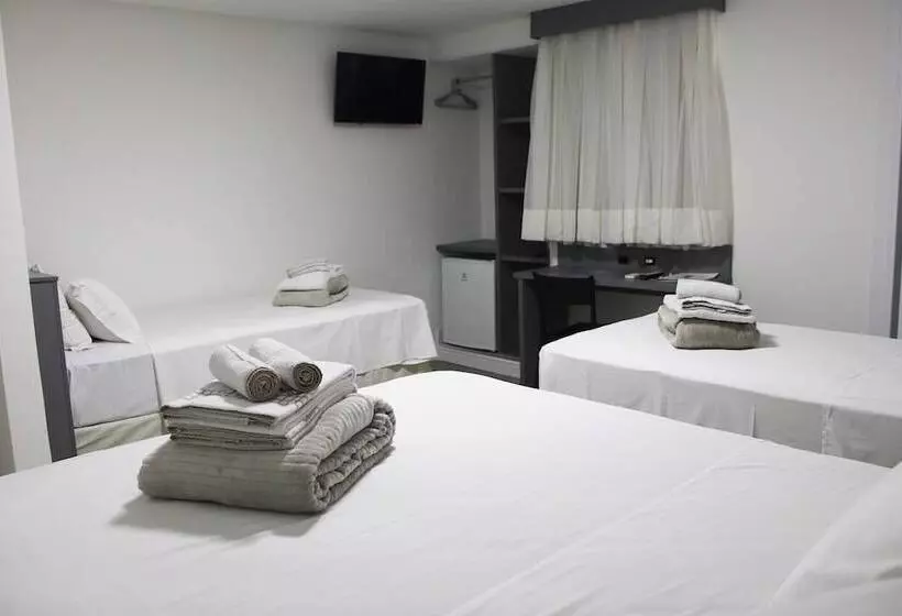 Deluxe Neljän Hengen Huone, Sagres Praia