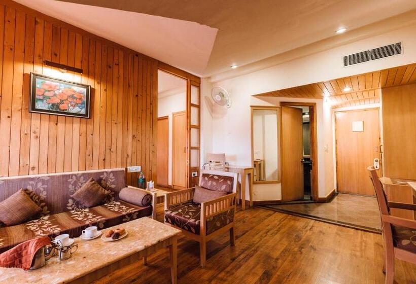 패밀리 연결 룸, Willow Banks   Boutique 4 Star Hotel On The Mall Road Shimla