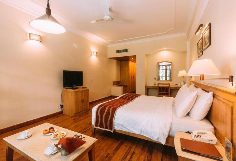 اتاق خانوادگی تودرتو, Willow Banks   Boutique 4 Star Hotel On The Mall Road Shimla