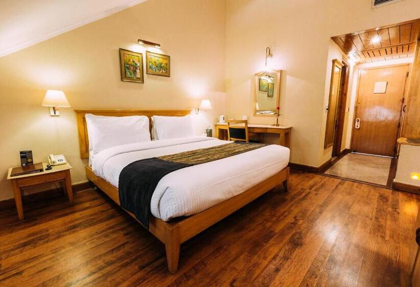 발코니 디럭스 룸, Willow Banks   Boutique 4 Star Hotel On The Mall Road Shimla
