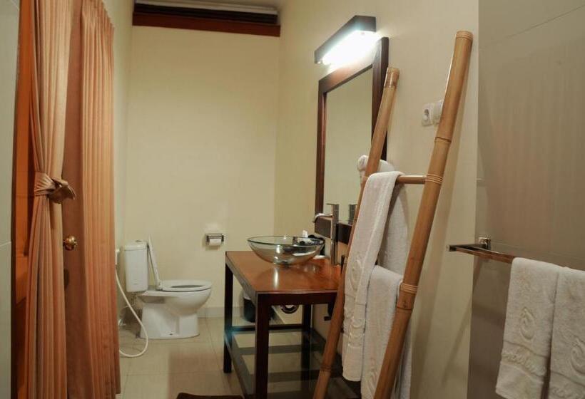 Cameră Triplă Deluxe, Jambuluwuk Oceano Gili Trawangan
