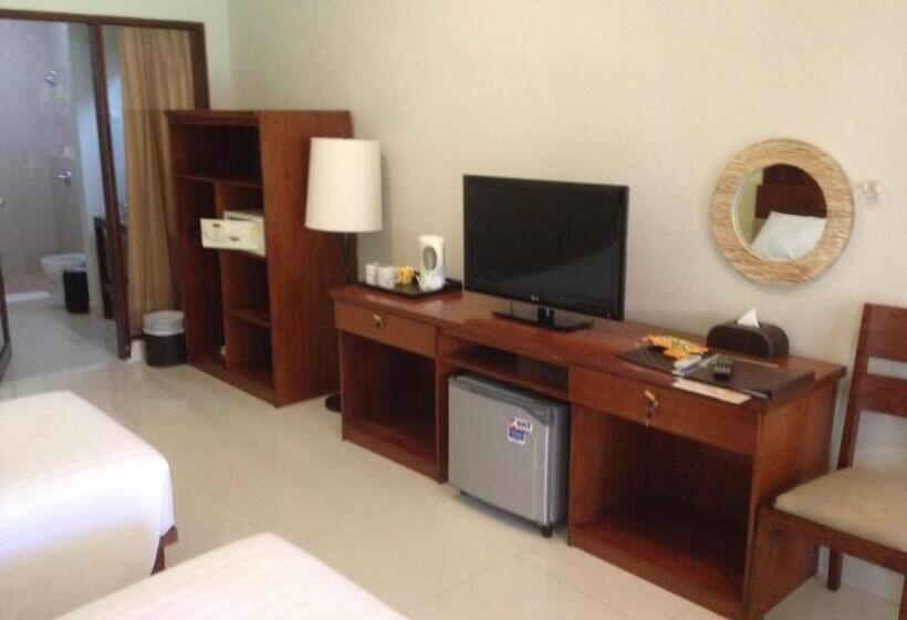 디럭스 트리플 룸, Jambuluwuk Oceano Gili Trawangan