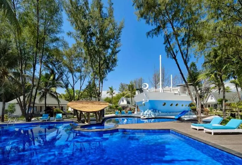 اتاق لوکس چهار تخته, Jambuluwuk Oceano Gili Trawangan