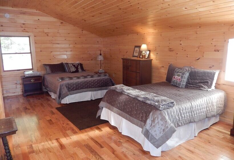 غرفة ديلوكس مطلة على البحيرة, Kiwassa Lake Bed & Breakfast