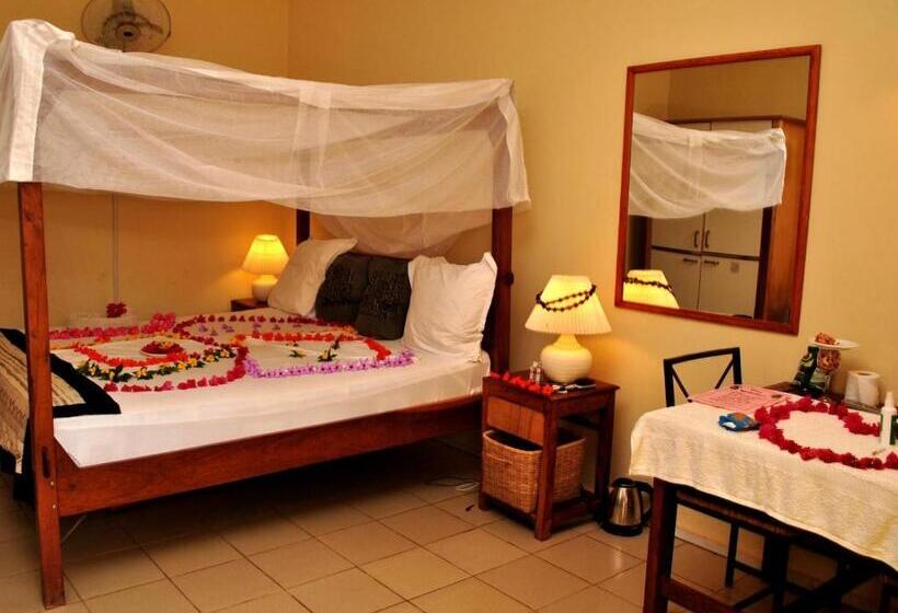 اتاق استاندارد با تخت بزرگ, Lemon Creek Hotel Resort