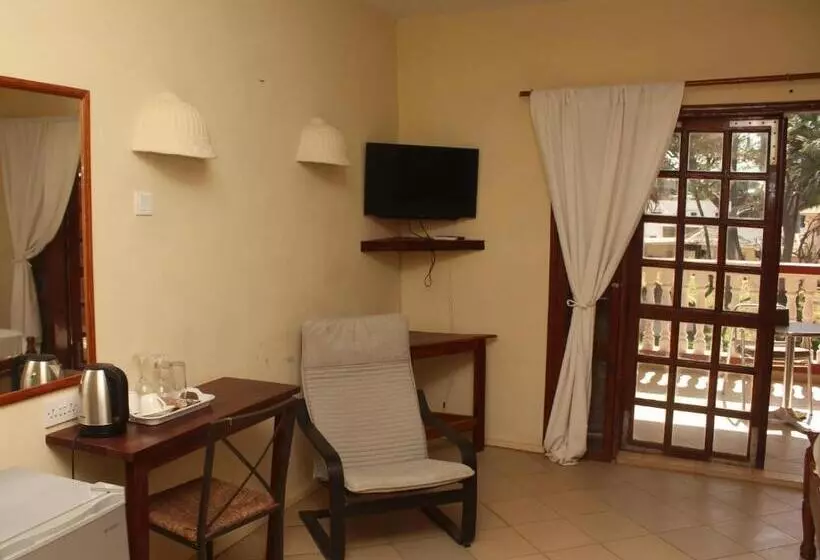 اتاق استاندارد با تخت بزرگ, Lemon Creek Hotel Resort