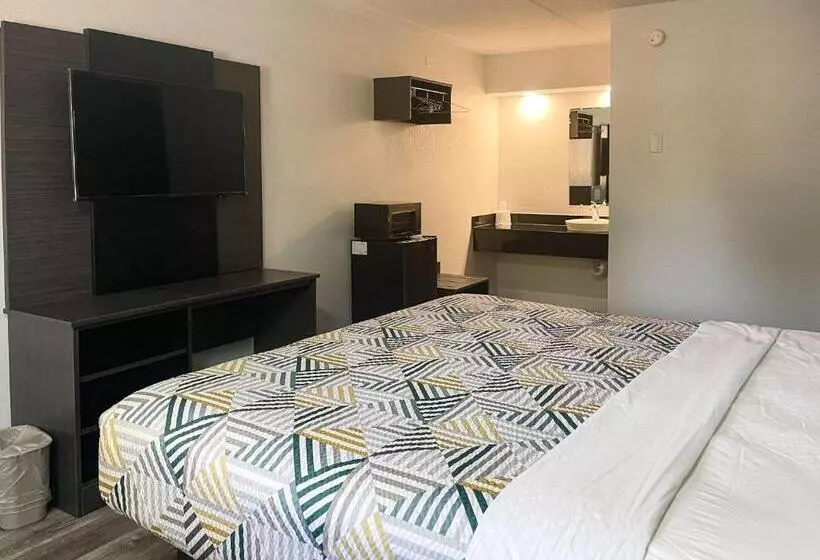 身障者適用キングサイズベッドルーム, Motel 6memphis, Tn Downtown