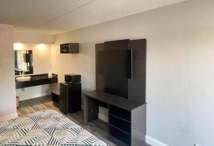 身障者適用キングサイズベッドルーム, Motel 6memphis, Tn Downtown