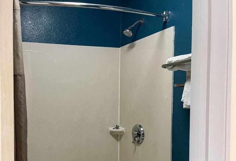 장애인을 위한 킹사이즈 침대 스탠다드 룸, Motel 6memphis, Tn  Downtown