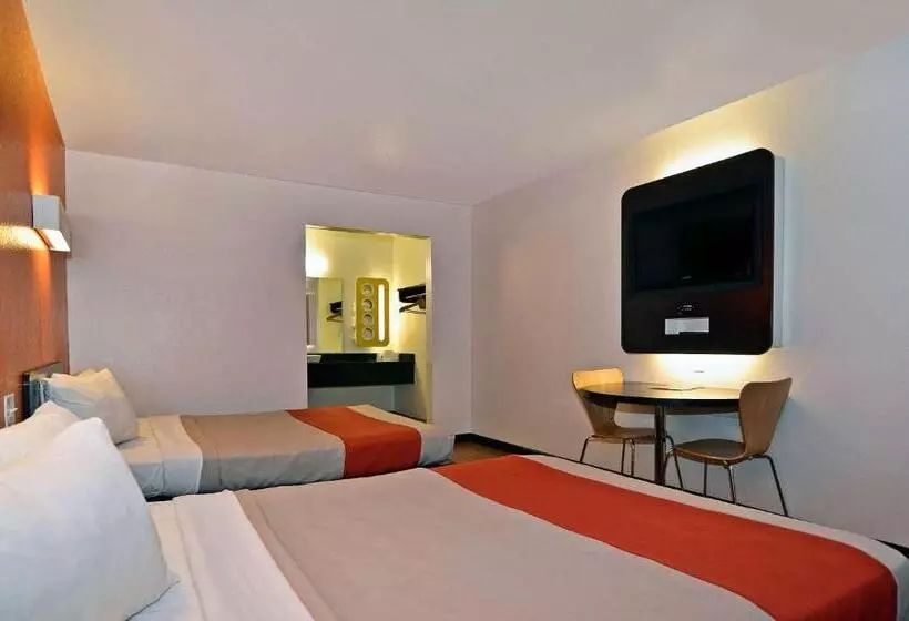 Standard Neljän Hengen Huone, Motel 6 Fairfield, Ca   Napa Valley