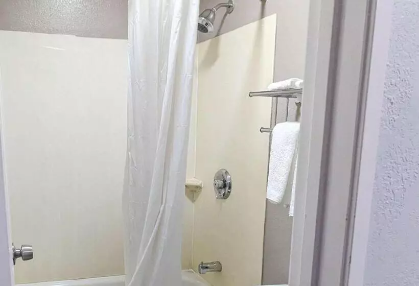 スタンダード４人部屋, Motel 6 Nashua, Nh  South