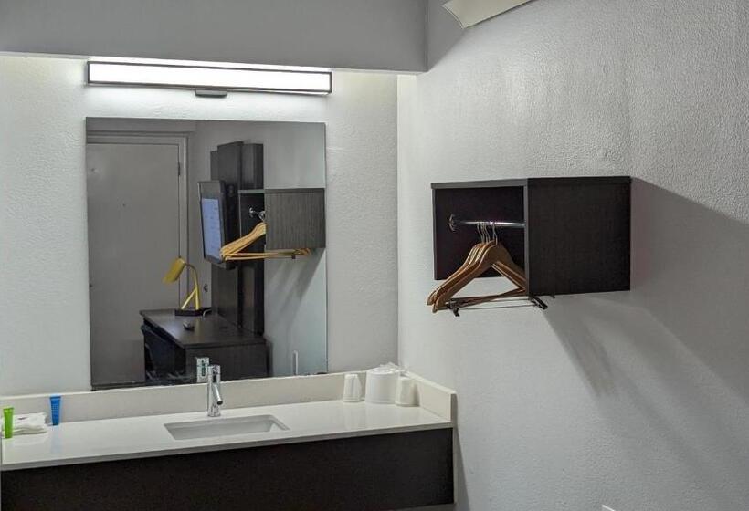 اتاق لوکس با تخت بزرگ, Motel 6 Nashua, Nh  South