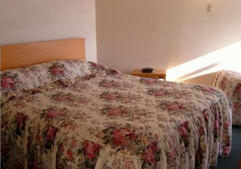 1ベッドルームアパートメント, Motel Six