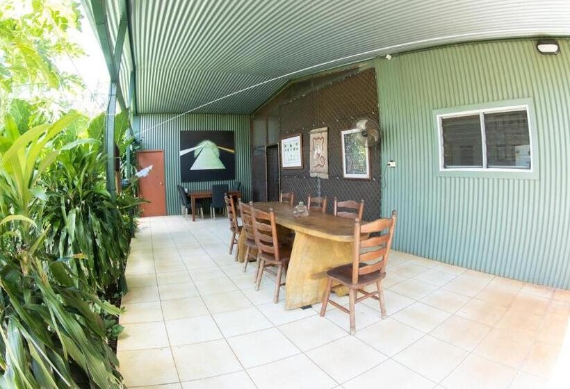 בית, 3 חדרי שינה, Batchelor Butterfly Farm