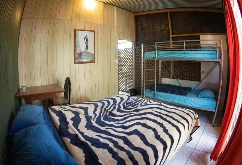 침실 3개 주택, Batchelor Butterfly Farm