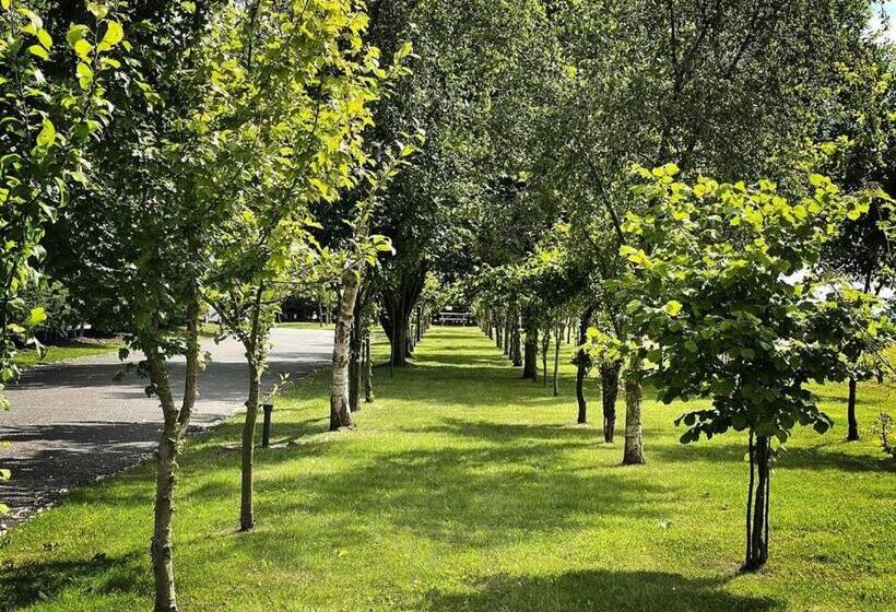 Номер Стандарт, Wold Escapes, Highfield Farm