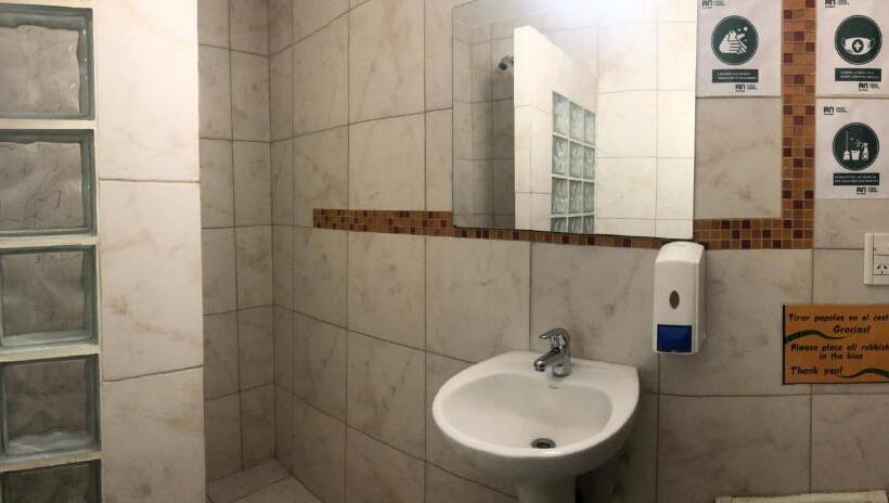 غرفة قياسية حمام مشترك, Rodinia Hostel