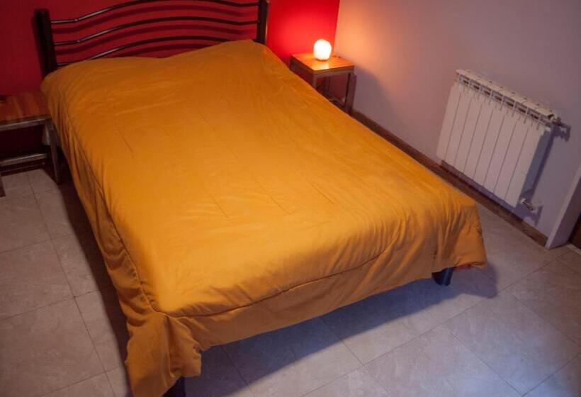 Cameră Cvadruplă Standard, Rodinia Hostel