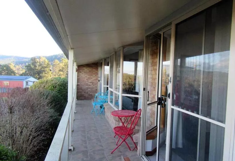 スタンダードスタジオ, Sherwood View Accommodation