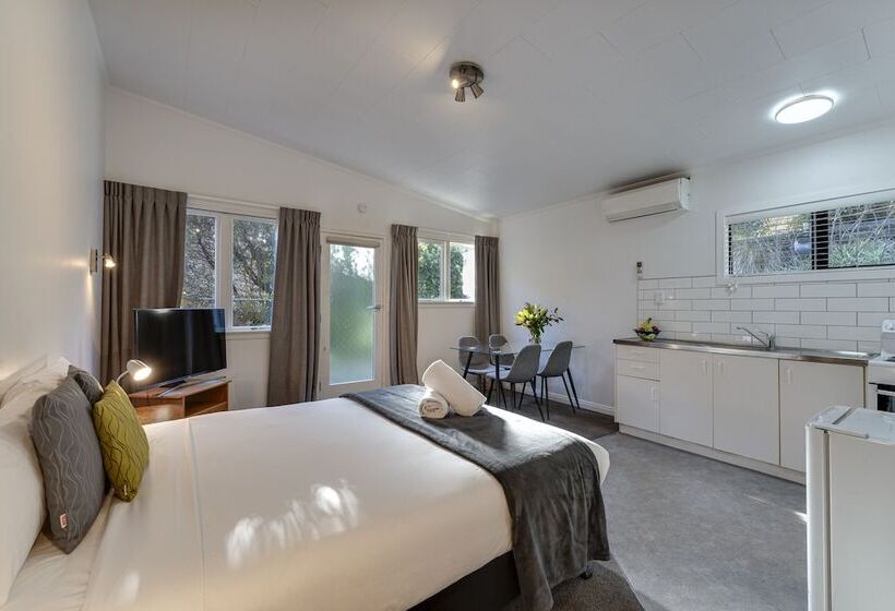 이코노미 스튜디오, Abba Court Motel & Apartments