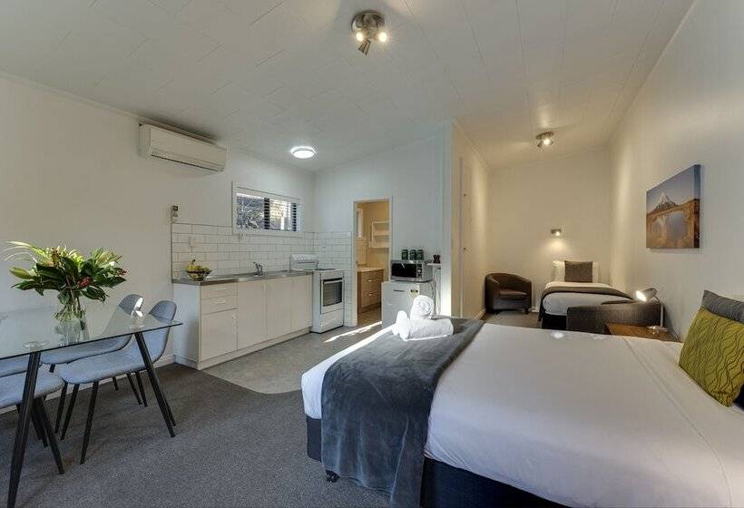 이코노미 스튜디오, Abba Court Motel & Apartments