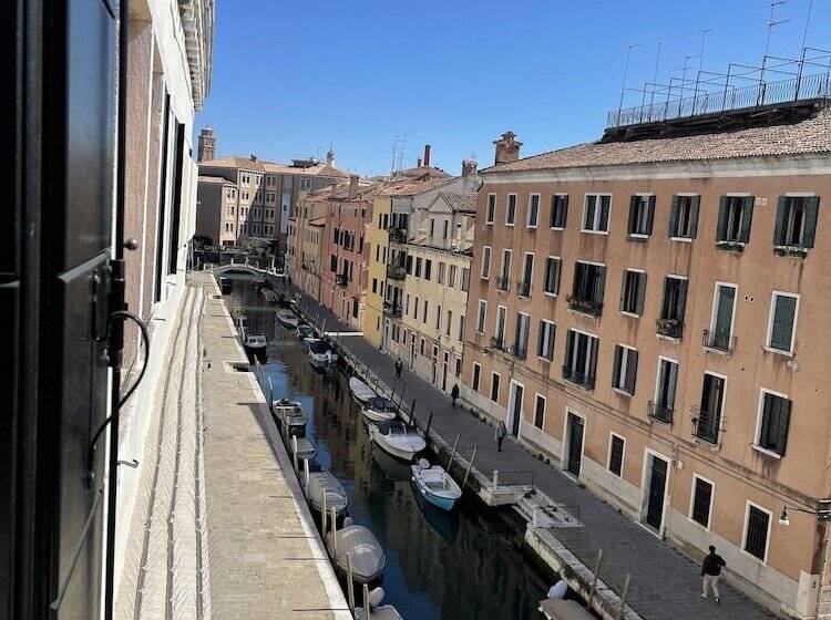 اتاق استاندارد سه تخته با چشم‌انداز, Casa Caburlotto