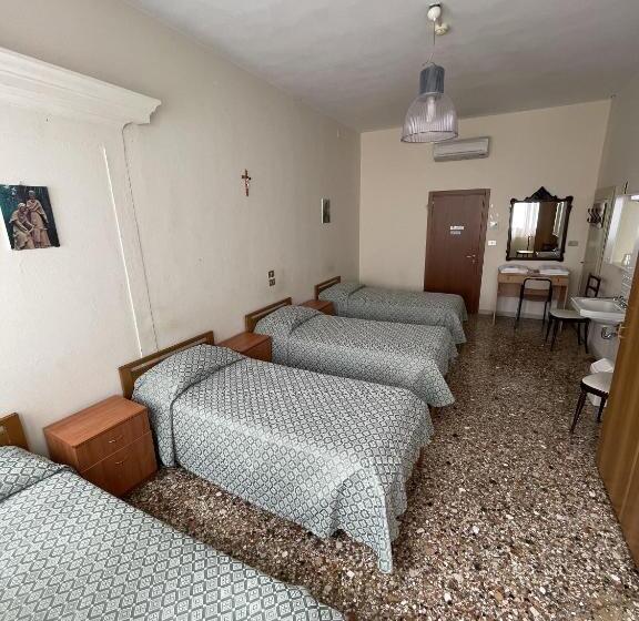 اتاق استاندارد چهار تخته, Casa Caburlotto