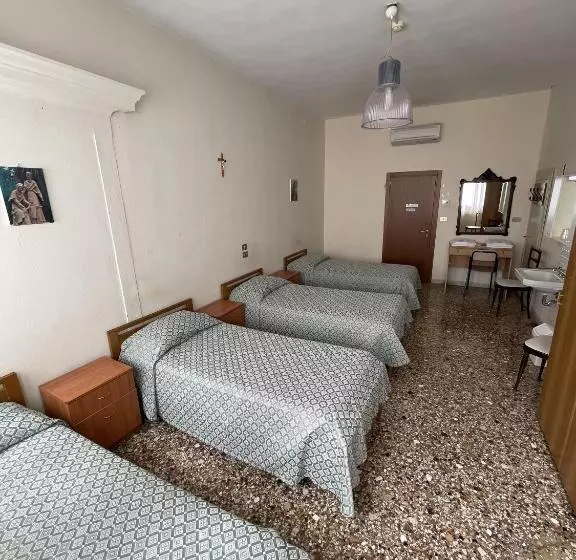 اتاق استاندارد چهار تخته, Casa Caburlotto