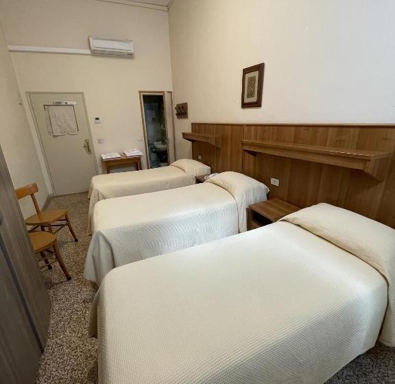 اتاق استاندارد سه تخته با چشم‌انداز, Casa Caburlotto