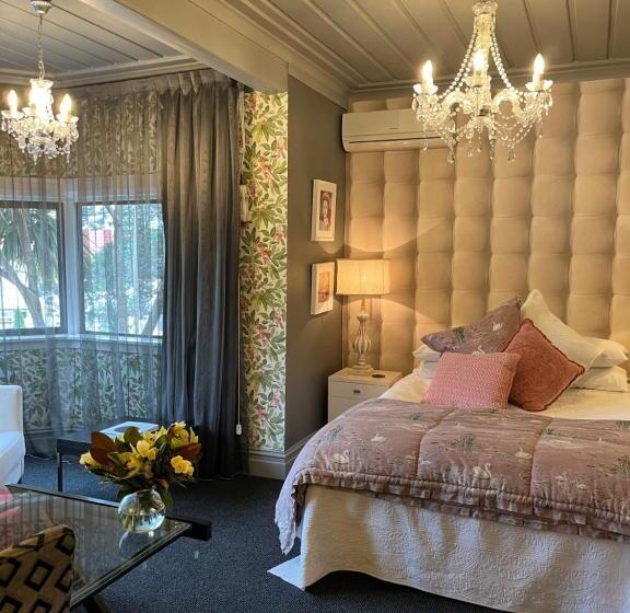 اتاق اجرایی, Nice