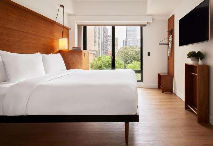 适合残疾人使用的标准间, Arlo Soho