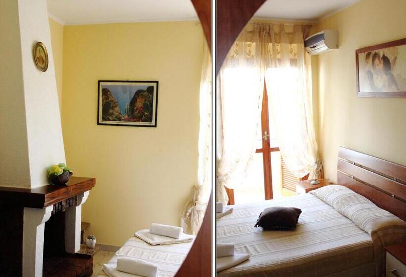 Triple Room Sea View, Barbieri