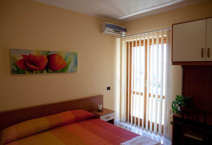 Номер Стандарт Вид на Море, Barbieri