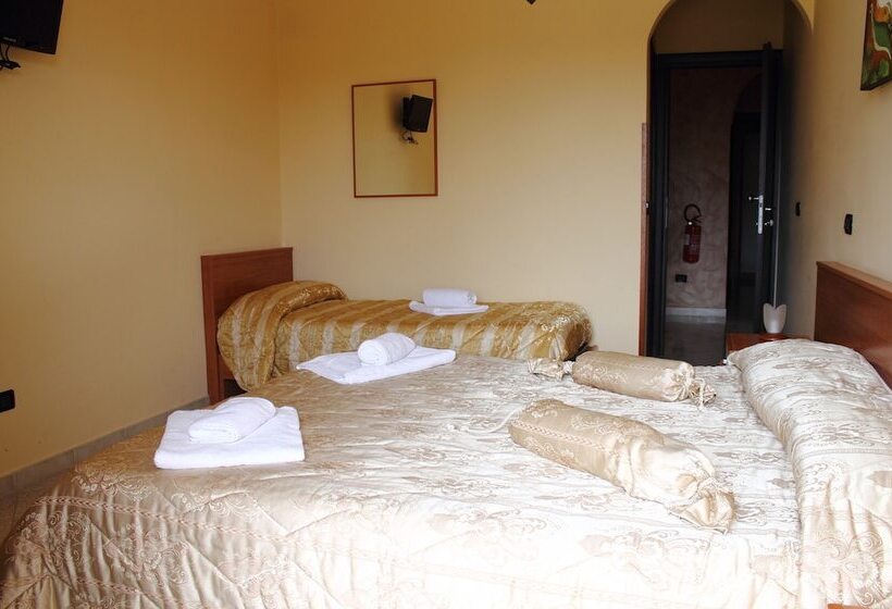 Triple Room Sea View, Barbieri