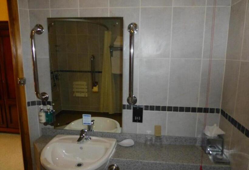 غرفة قياسية لذوى الاحتياجات الخاصة, Camden Arms