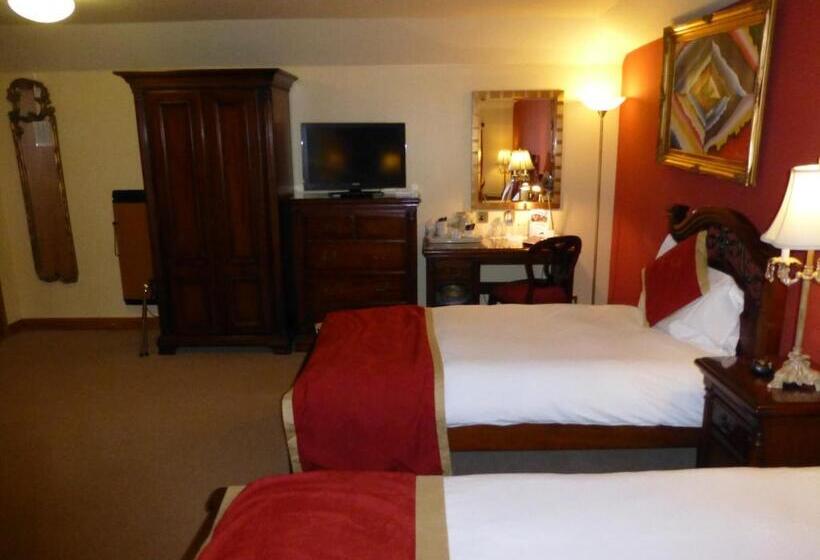 غرفة عائلية, Camden Arms