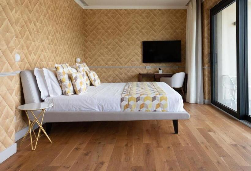 スイート, Casa Nicolini