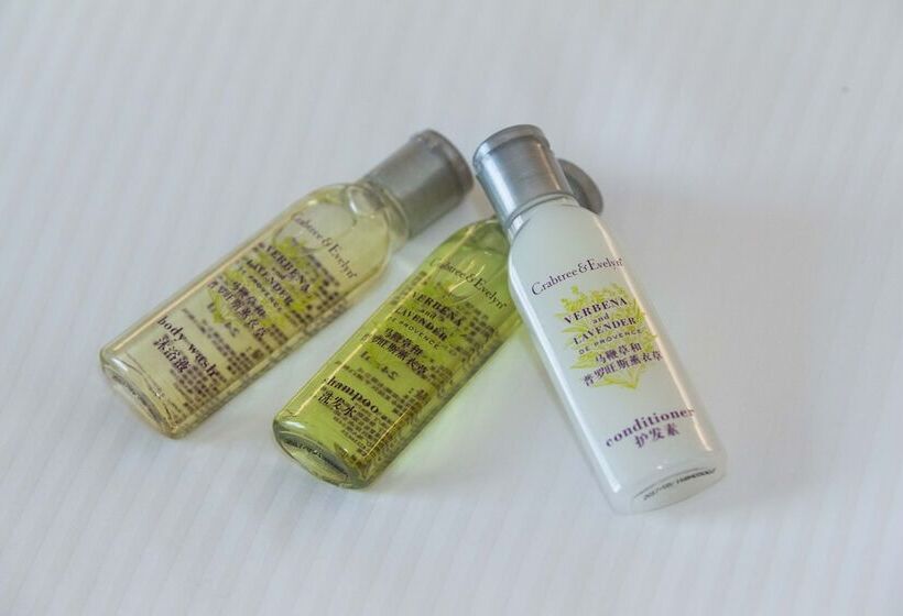 מיטת קינג בסוויטה, Doubletree By Hilton Hotel Xiamen   Wuyuan Bay