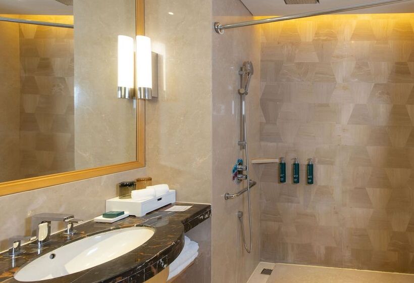 חדר סטנדרט מותאם לאדם עם מוגבלויות, Doubletree By Hilton Hotel Xiamen   Wuyuan Bay