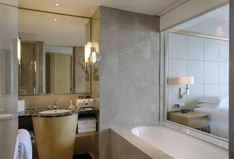 キングサイズベッドのエクゼクティブルーム, Doubletree By Hilton Hotel Xiamen   Wuyuan Bay