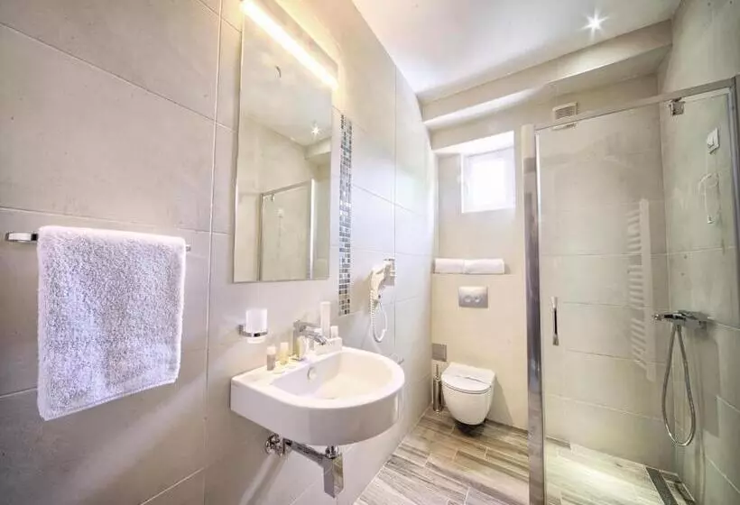 اتاق استاندارد, Garni Hotel Mint