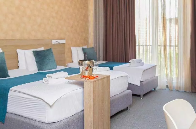 اتاق استاندارد سه نفره, Garni Hotel Mint