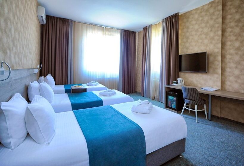 标准三人间, Garni Hotel Mint