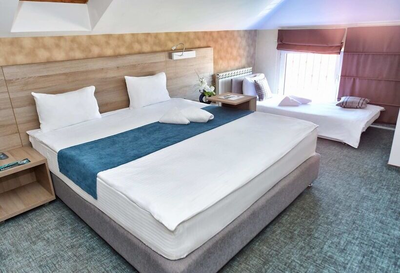 标准三人间, Garni Hotel Mint