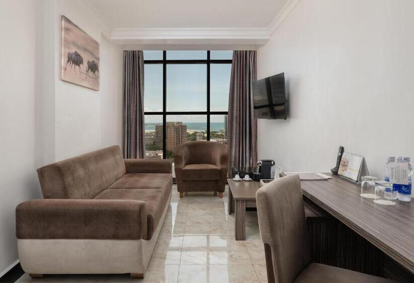 주니어 스위트, Golden Tulip Dar Es Salaam City Center