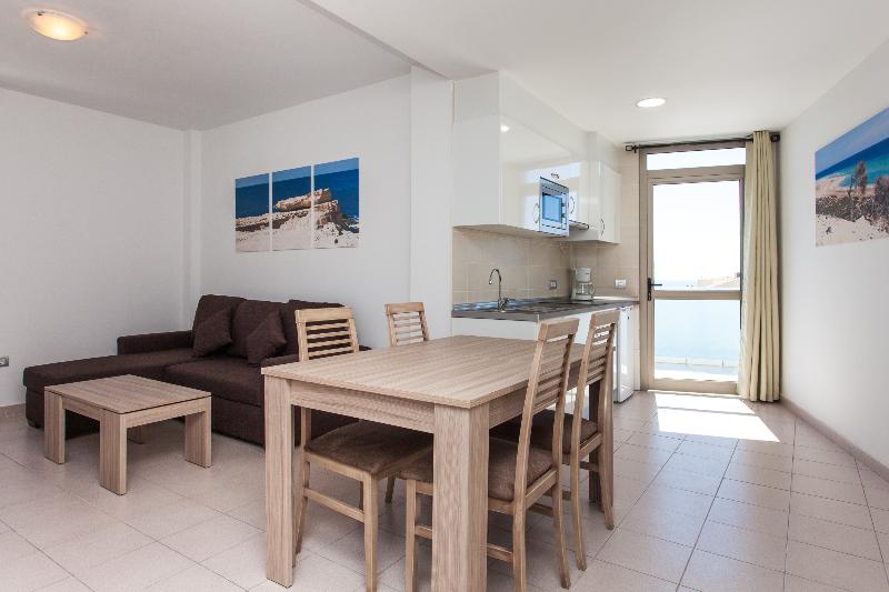 디럭스 룸, Golden Tulip Dar Es Salaam City Center