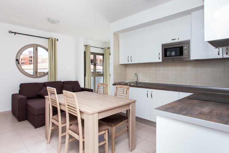 디럭스 룸, Golden Tulip Dar Es Salaam City Center