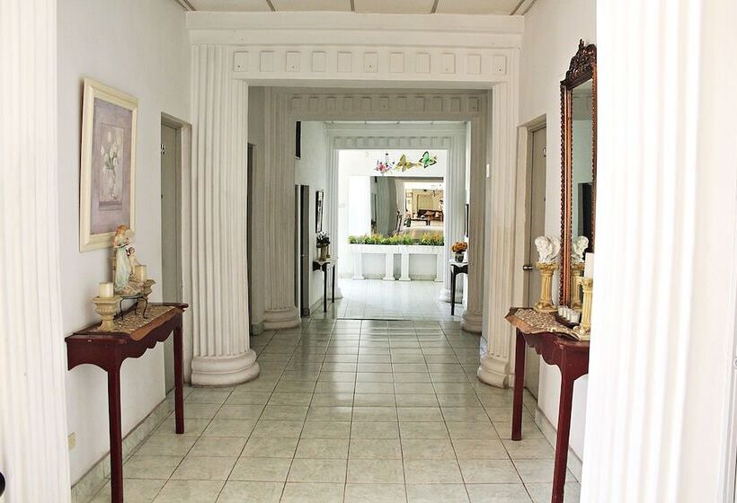 이코노미 싱글 룸, Grecia Real